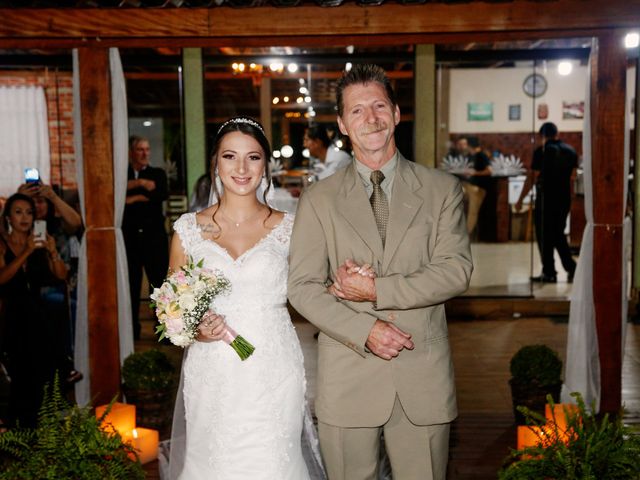 O casamento de Carolina e Matheus em São José dos Pinhais, Paraná 14