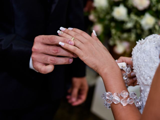 O casamento de Sérgio e Viviane em Cascavel, Paraná 35