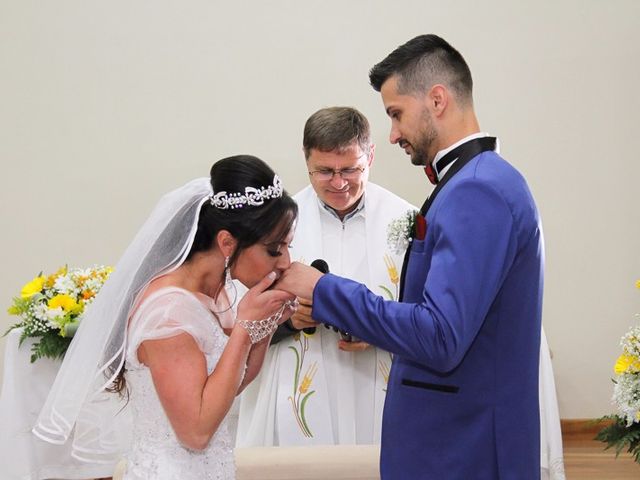 O casamento de Joelson e Cleci em Caxias do Sul, Rio Grande do Sul 19