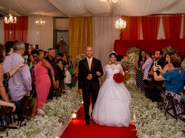 O casamento de Dimas e Aline em Paulista, Pernambuco 43