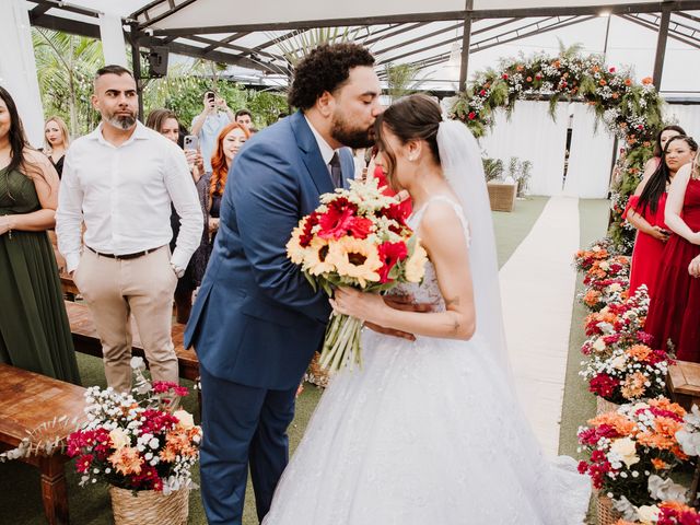 O casamento de Douglas e Bárbara em Itapecerica da Serra, São Paulo 17