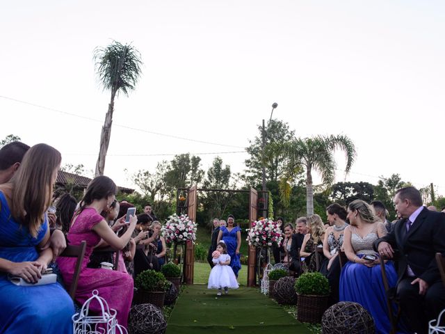 O casamento de Cesar e Tauane em Curitiba, Paraná 23