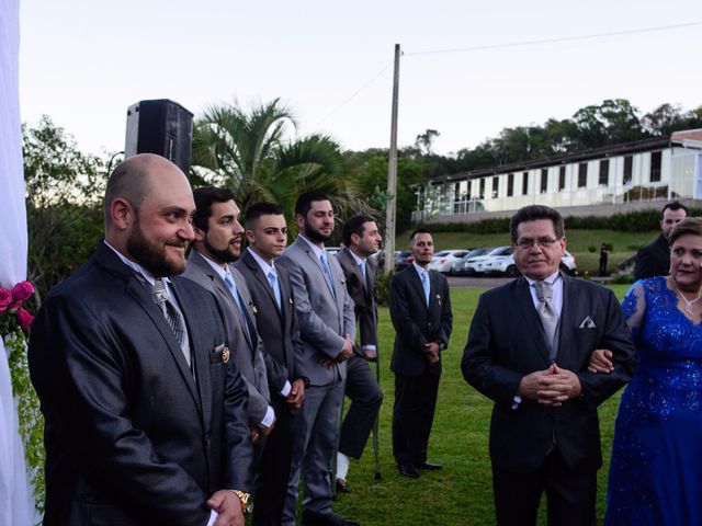 O casamento de Cesar e Tauane em Curitiba, Paraná 26