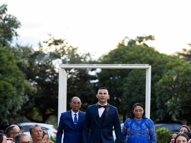 O casamento de Miqueias Moreira da Silva e Érica da Silva Cirqueira em Uberlândia, Minas Gerais 10