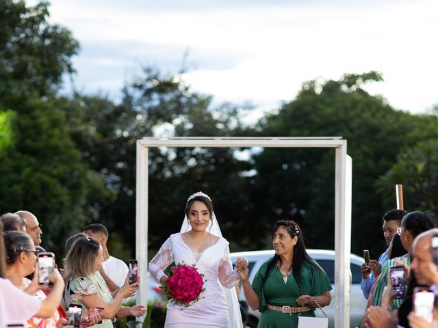 O casamento de Miqueias Moreira da Silva e Érica da Silva Cirqueira em Uberlândia, Minas Gerais 12