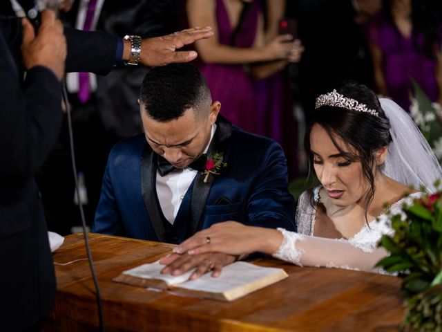O casamento de Miqueias Moreira da Silva e Érica da Silva Cirqueira em Uberlândia, Minas Gerais 21