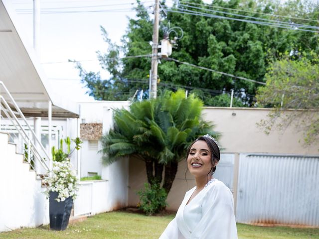 O casamento de Miqueias Moreira da Silva e Érica da Silva Cirqueira em Uberlândia, Minas Gerais 28