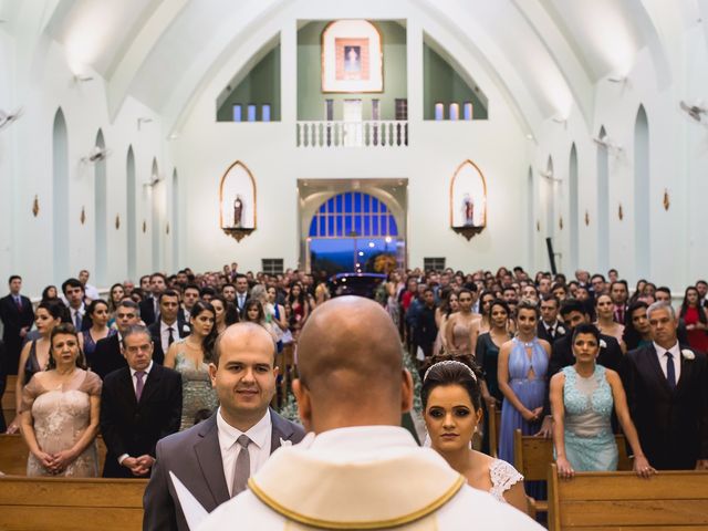 O casamento de Rodrigo e Bárbara em Caetanópolis, Minas Gerais 29