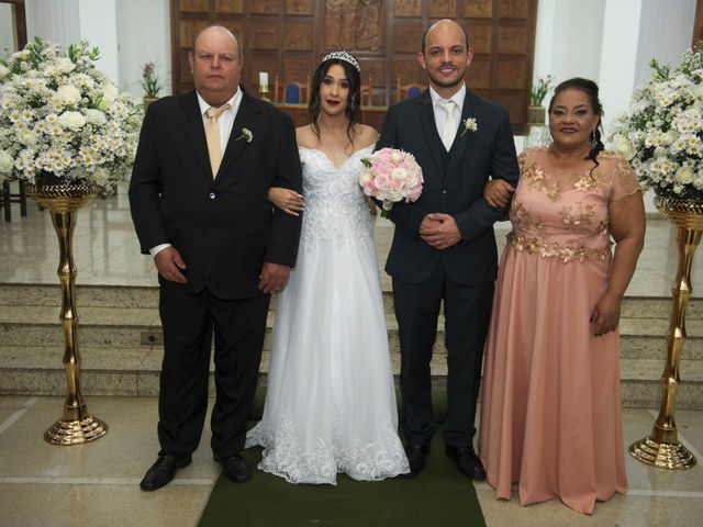 O casamento de Diego e Alana em Betim, Minas Gerais 36