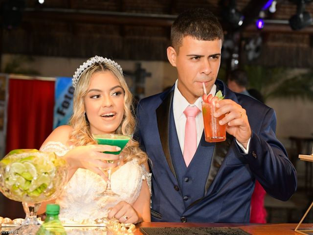 O casamento de Vinicius  e Estefani em Queimados, Rio de Janeiro 13