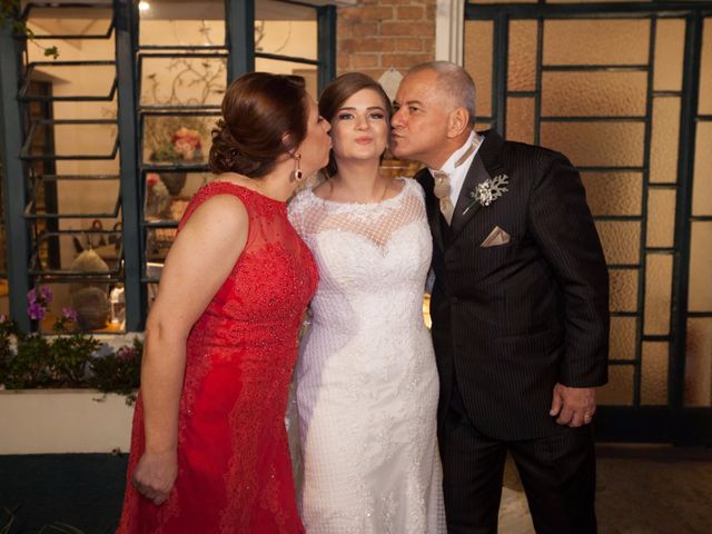 O casamento de Allyson  e Larissa  em Santo André, São Paulo 41