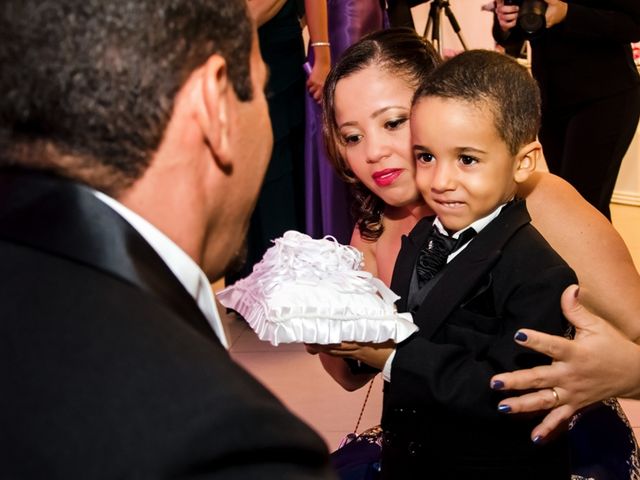 O casamento de Ailton e Adriana em Salvador, Bahia 16