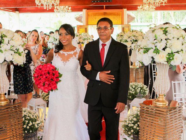 O casamento de Douglas e Simone em Itapecerica da Serra, São Paulo 17