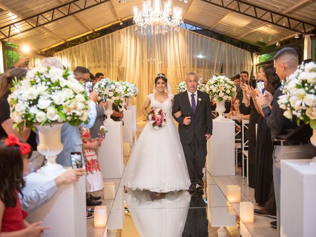 O casamento de Debora e Leonardo em Barueri, São Paulo 23