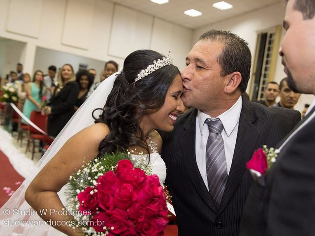 O casamento de Douglas e Regiane em Ribeirão das Neves, Minas Gerais 23