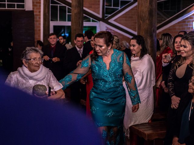 O casamento de Filipe e Daphne em Curitiba, Paraná 23