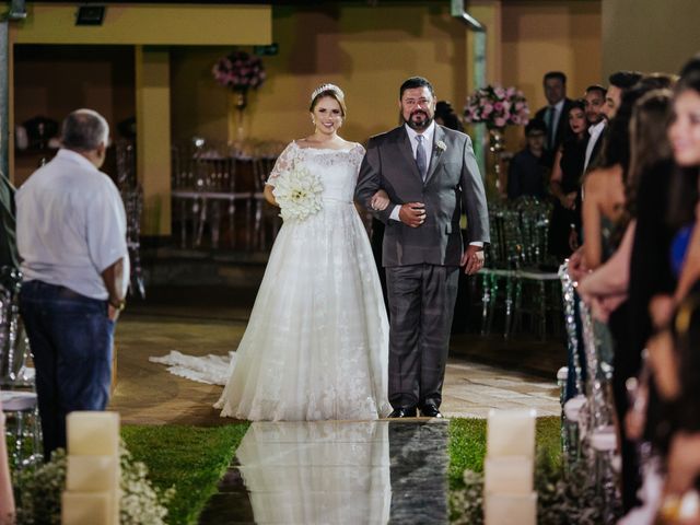 O casamento de Willer e Lívia em Belo Horizonte, Minas Gerais 32