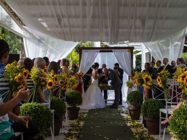 O casamento de Matheus e Margarelli em Araçariguama, São Paulo Estado 13