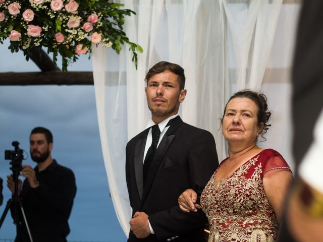 O casamento de Augusto e Samanta em Bombinhas, Santa Catarina 24