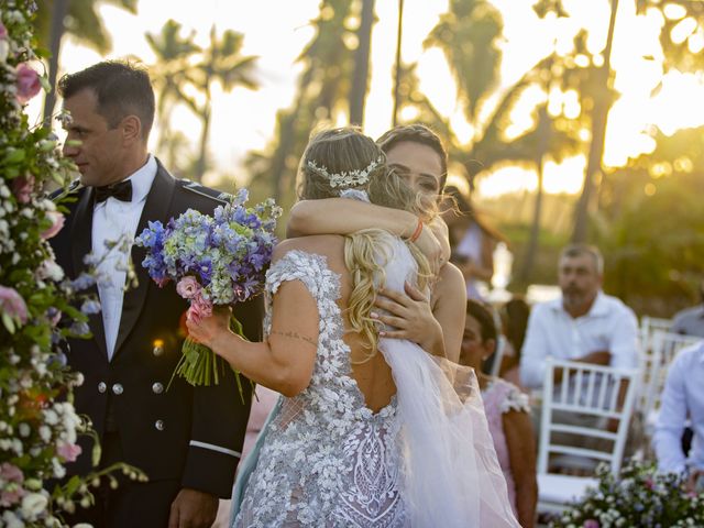 O casamento de Ariella e Leandro em Mata de São João, Bahia 27