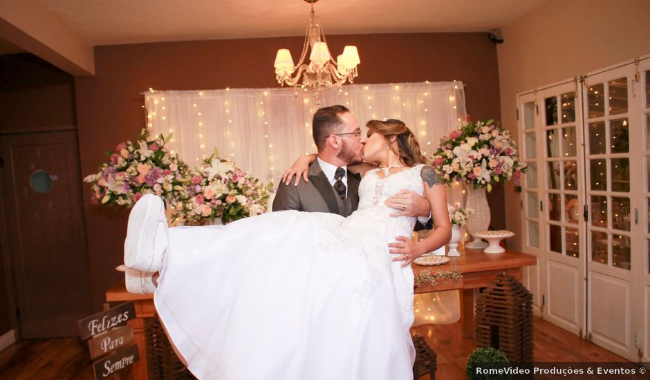 O casamento de Ivson e Camila em Osasco, São Paulo