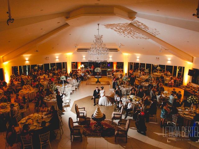 O casamento de Lucas e Larissa em Maringá, Paraná 10