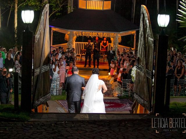 O casamento de Lucas e Larissa em Maringá, Paraná 17