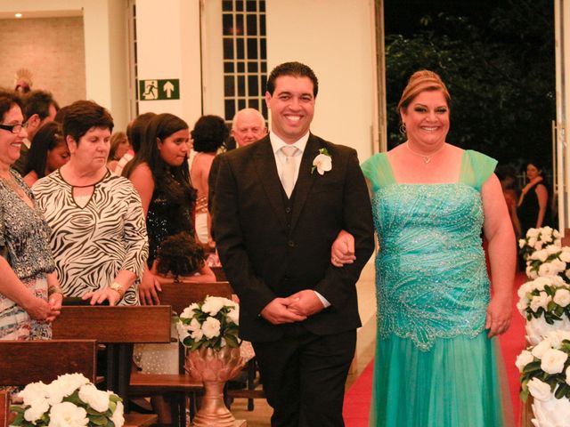 O casamento de Marcelo e Gabriella em Belo Horizonte, Minas Gerais 13