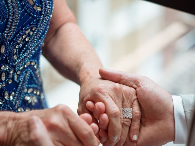 O casamento de Tiago e Caterine em Itajaí, Santa Catarina 14