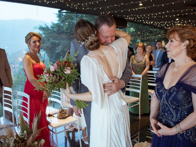 O casamento de Tiago e Caterine em Itajaí, Santa Catarina 27