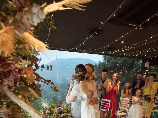 O casamento de Tiago e Caterine em Itajaí, Santa Catarina 48