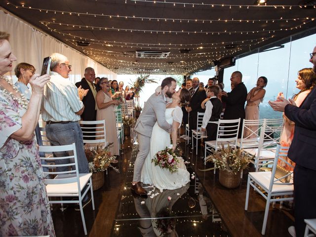 O casamento de Tiago e Caterine em Itajaí, Santa Catarina 1