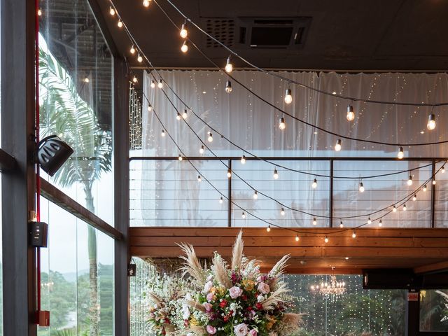 O casamento de Tiago e Caterine em Itajaí, Santa Catarina 50