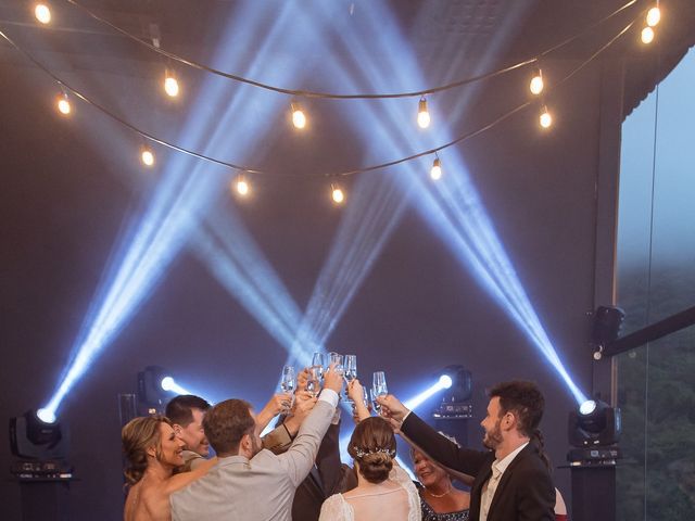 O casamento de Tiago e Caterine em Itajaí, Santa Catarina 87