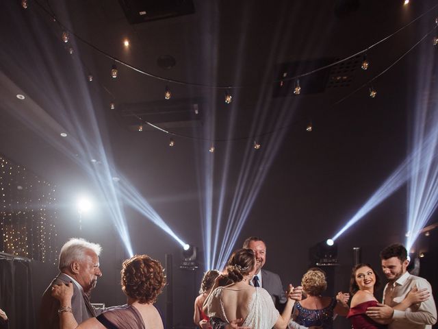 O casamento de Tiago e Caterine em Itajaí, Santa Catarina 99