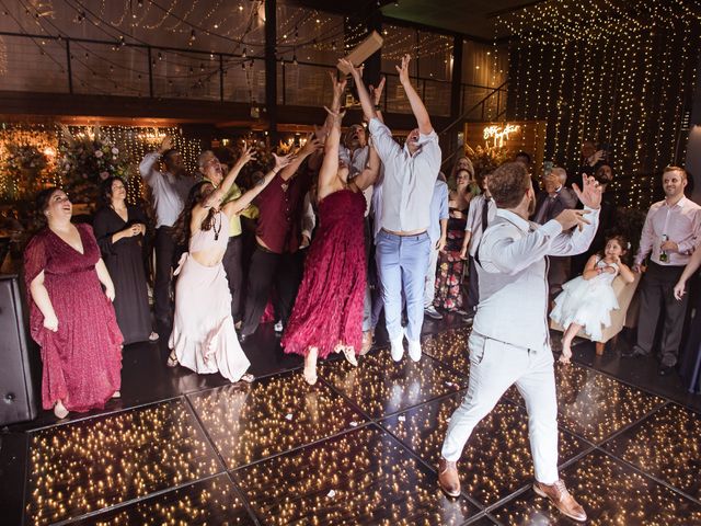 O casamento de Tiago e Caterine em Itajaí, Santa Catarina 112