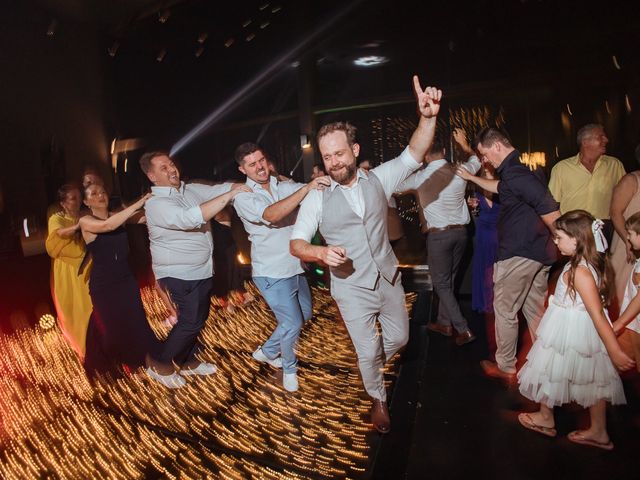 O casamento de Tiago e Caterine em Itajaí, Santa Catarina 124