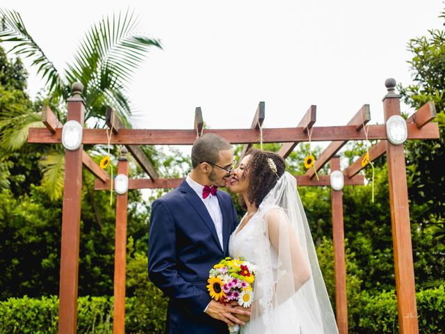 O casamento de Tiago e Stefani em Embu-Guaçu, São Paulo 30