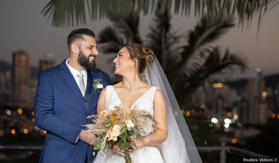 O casamento de Hebert e Meire Hellen em Itapema, Santa Catarina