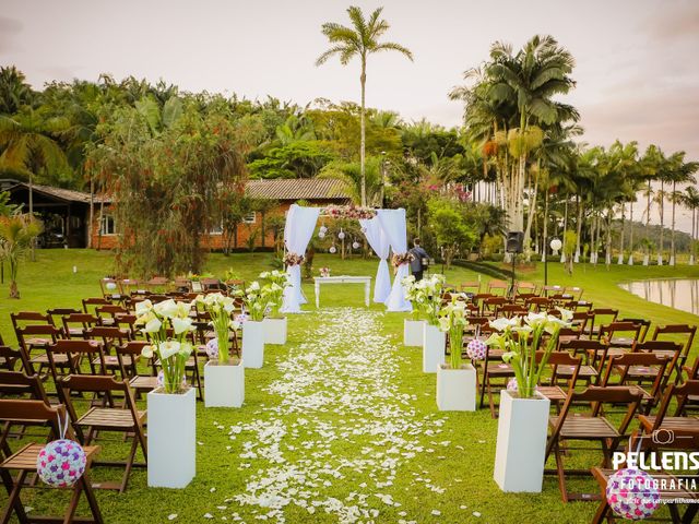 O casamento de Marcos Vinicius e Karina em Massaranduba, Santa Catarina 28