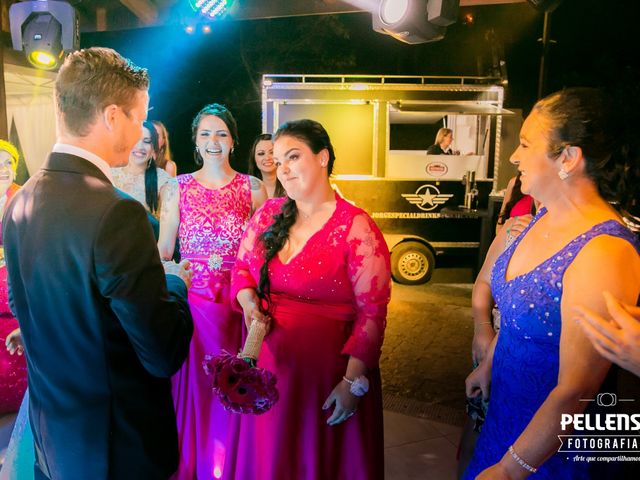 O casamento de Marcos Vinicius e Karina em Massaranduba, Santa Catarina 324