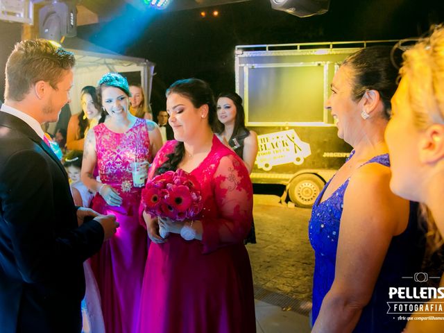 O casamento de Marcos Vinicius e Karina em Massaranduba, Santa Catarina 325