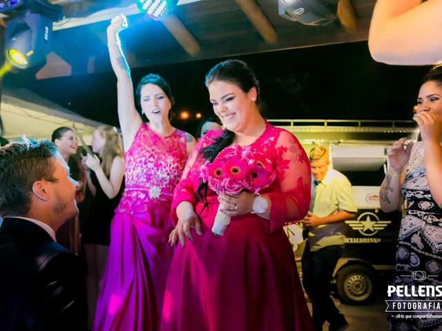 O casamento de Marcos Vinicius e Karina em Massaranduba, Santa Catarina 326