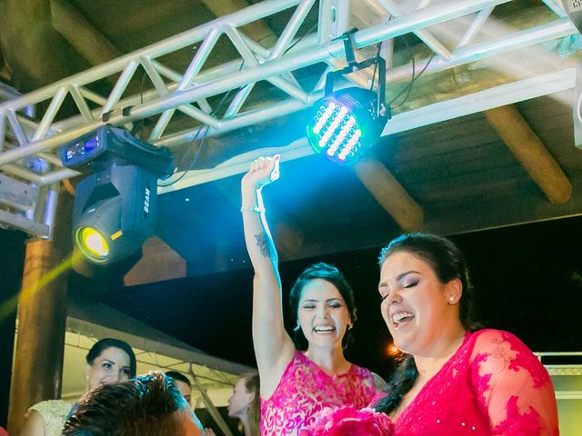 O casamento de Marcos Vinicius e Karina em Massaranduba, Santa Catarina 327