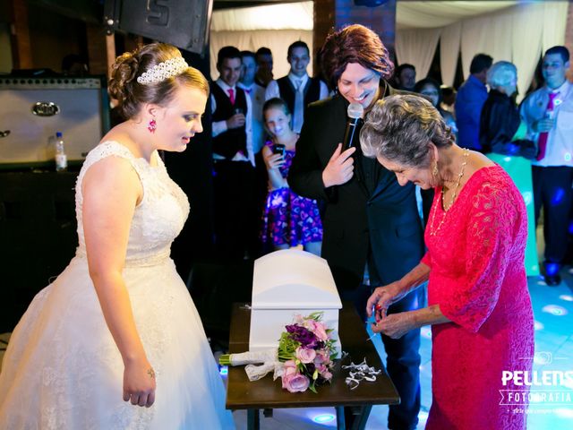 O casamento de Marcos Vinicius e Karina em Massaranduba, Santa Catarina 343