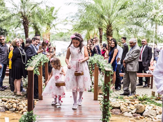 O casamento de Vinicius e Andreia em Mairiporã, São Paulo Estado 35
