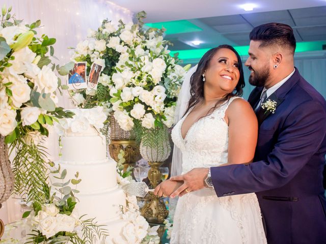 O casamento de Fábio e Carine em Belo Horizonte, Minas Gerais 24