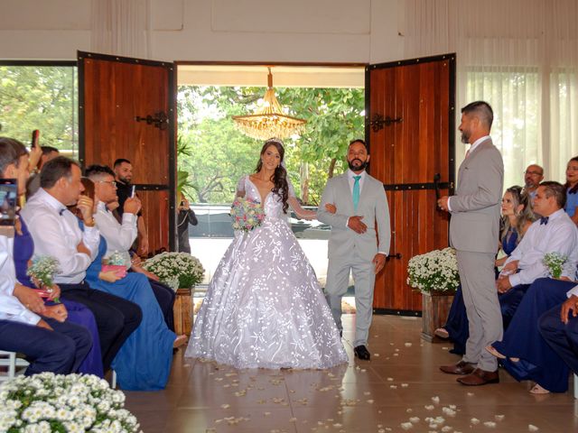 O casamento de Matheus e Maria Fernanda em Uberlândia, Minas Gerais 18