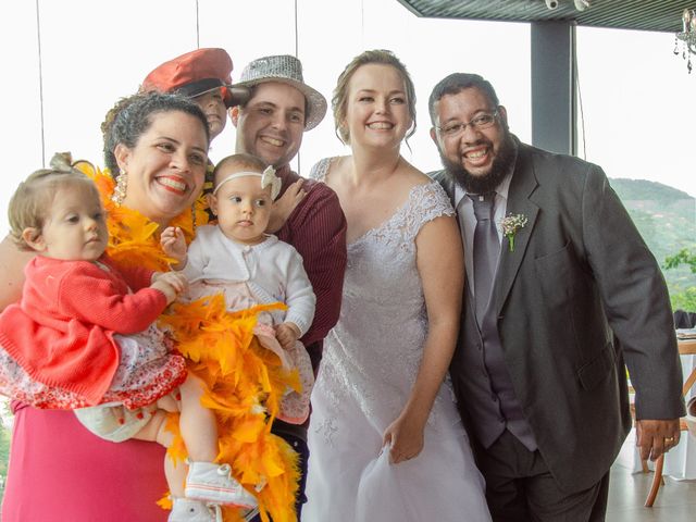 O casamento de Lourenço e Ellen em Florianópolis, Santa Catarina 32