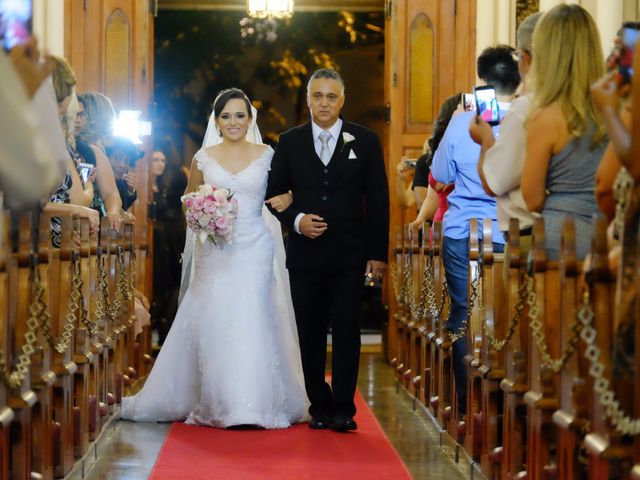 O casamento de Sandro e Stella em Belo Horizonte, Minas Gerais 4